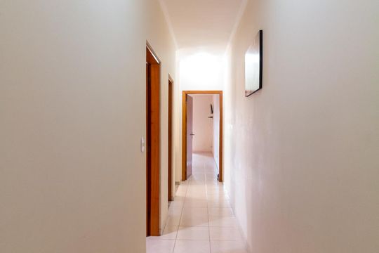 Corredor de casa à venda com 3 quartos, 183m² em Vila Flórida, Guarulhos