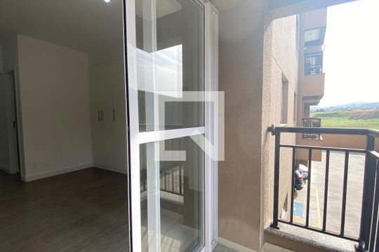 Sacada de kitnet/studio para alugar com 1 quarto, 40m² em Tamboré, Barueri