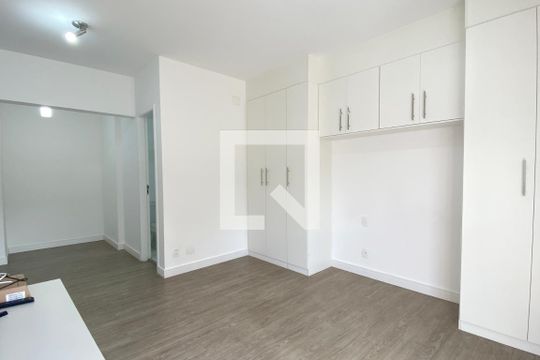 Studio de kitnet/studio para alugar com 1 quarto, 40m² em Tamboré, Barueri