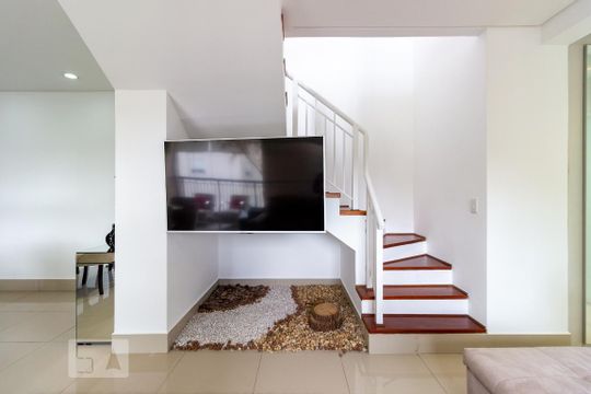 Sala de apartamento à venda com 2 quartos, 178m² em Jardim Tupanci, Barueri