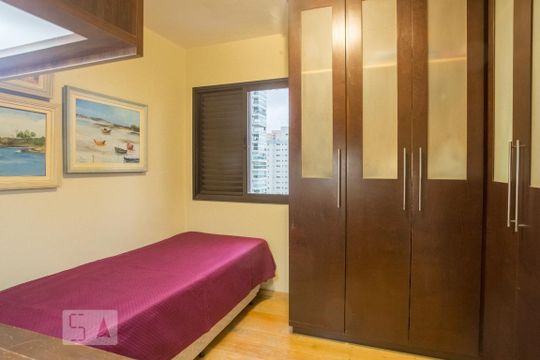Quarto de apartamento para alugar com 2 quartos, 70m² em Pompeia, São Paulo