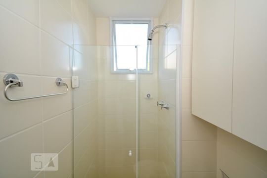 Banheiro de apartamento para alugar com 2 quartos, 50m² em Engenho Novo, Rio de Janeiro