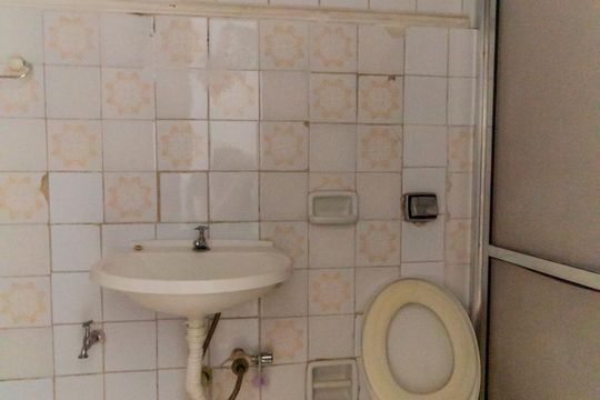 Banheiro de kitnet/studio à venda com 1 quarto, 22m² em Vila Buarque, São Paulo