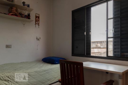 Quarto 2 de casa à venda com 4 quartos, 110m² em Vila Campestre, São Paulo