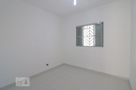 Quarto 2 de casa à venda com 4 quartos, 150m² em Vila Carrão, São Paulo