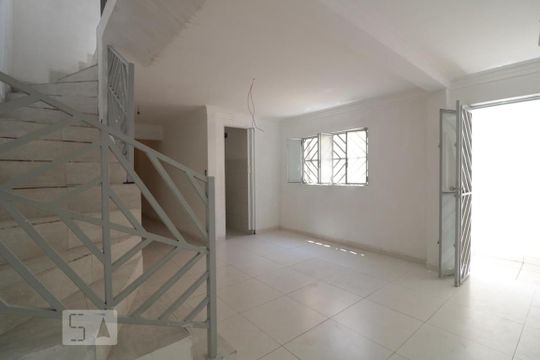 Casa à venda com 4 quartos, 150m² em Vila Carrão, São Paulo