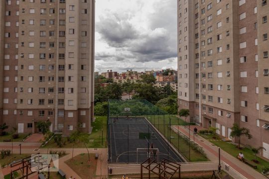 Vista da sala  de apartamento para alugar com 2 quartos, 47m² em Itaquera, São Paulo