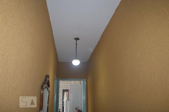 Corredor de casa à venda com 4 quartos, 155m² em Vila Constança, São Paulo