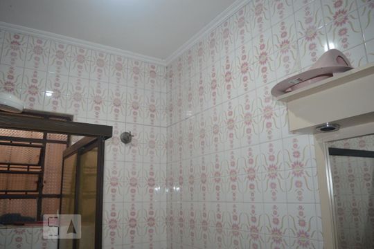 Banheiro de casa à venda com 4 quartos, 155m² em Vila Constança, São Paulo