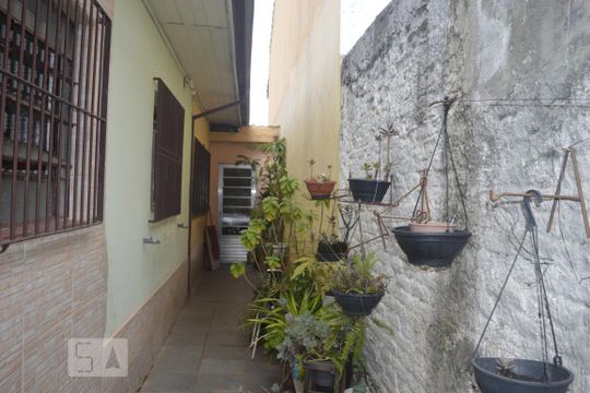 Quintal de casa à venda com 4 quartos, 155m² em Vila Constança, São Paulo