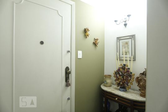 Hall de Entrada de apartamento à venda com 4 quartos, 220m² em Higienopolis, São Paulo