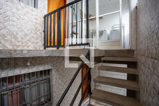 Área comum de casa para alugar com 2 quartos, 85m² em Taboão, Diadema