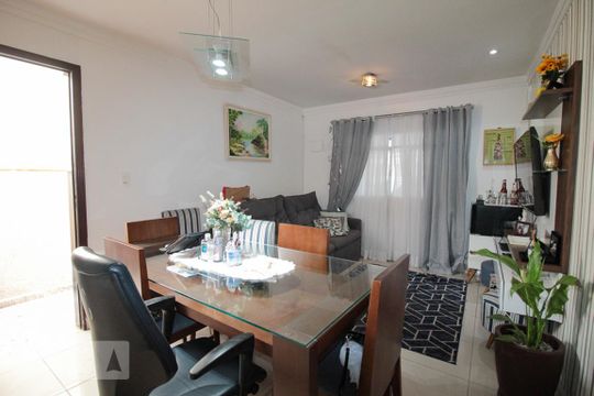 Sala de casa à venda com 2 quartos, 95m² em Parque Edu Chaves, São Paulo