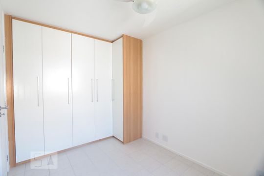 Quarto suite 3 de apartamento para alugar com 3 quartos, 73m² em Tanque, Rio de Janeiro