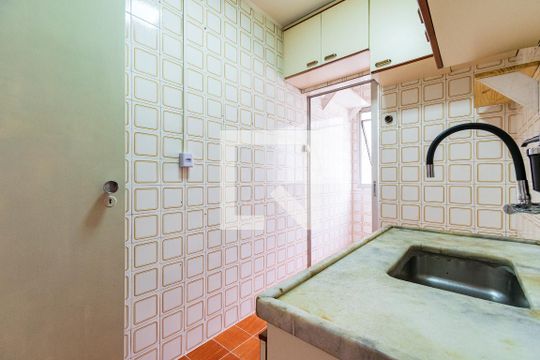 Cozinha de apartamento para alugar com 1 quarto, 80m² em Vila Parque Jabaquara, São Paulo