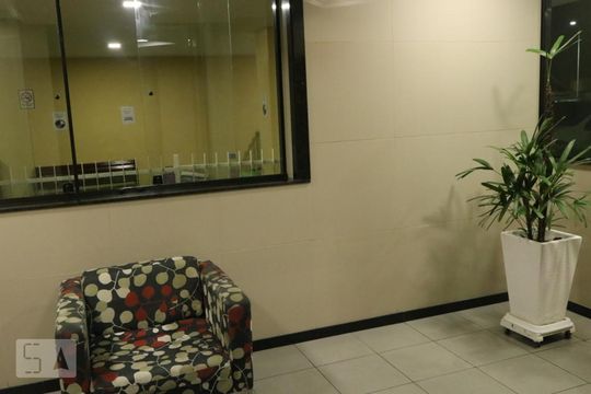 Fachada e portaria de apartamento à venda com 2 quartos, 77m² em Santa Rosa, Niterói