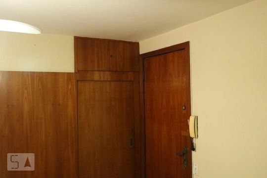 Sala de apartamento à venda com 2 quartos, 77m² em Santa Rosa, Niterói