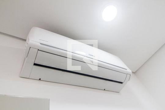 Detalhe Sala de apartamento para alugar com 1 quarto, 36m² em Tamboré, Barueri