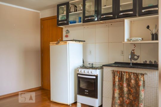 Cozinha de apartamento à venda com 2 quartos, 45m² em Marechal Rondon, Canoas