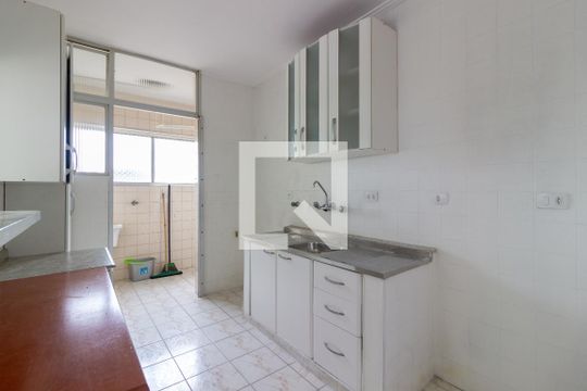 Cozinha de apartamento à venda com 2 quartos, 69m² em Vila Madalena, São Paulo