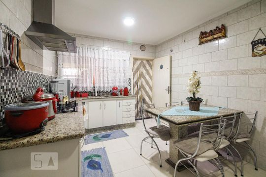 Cozinha de casa à venda com 2 quartos, 130m² em Vila Cleonice, São Paulo