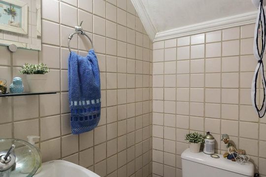 Lavabo de casa à venda com 2 quartos, 130m² em Vila Cleonice, São Paulo