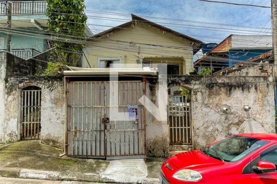 Fachada de casa à venda com 3 quartos, 270m² em Jardim Maria Rosa, Taboão da Serra