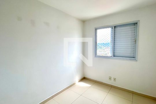 Quarto 1 de apartamento para alugar com 2 quartos, 56m² em Vila Galvão, Guarulhos