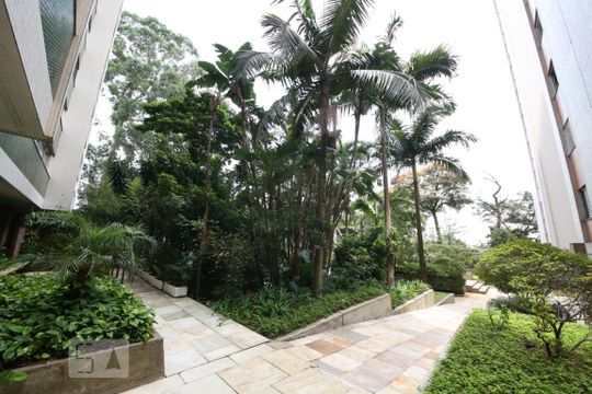 Área externa de apartamento à venda com 4 quartos, 160m² em Santo Amaro, São Paulo