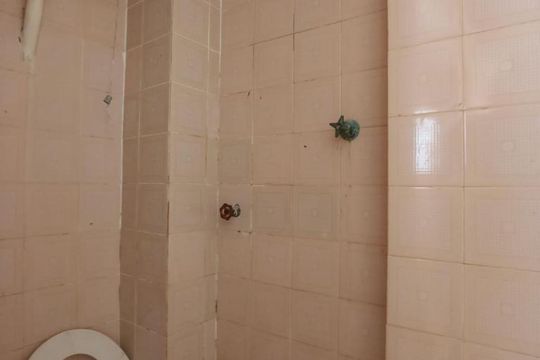 Banheiro de Serviço de apartamento à venda com 3 quartos, 90m² em Tijuca, Rio de Janeiro