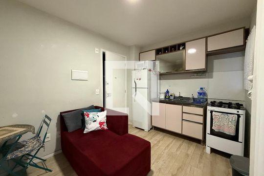 Sala/cozinha de kitnet/studio para alugar com 1 quarto, 28m² em Sé, São Paulo