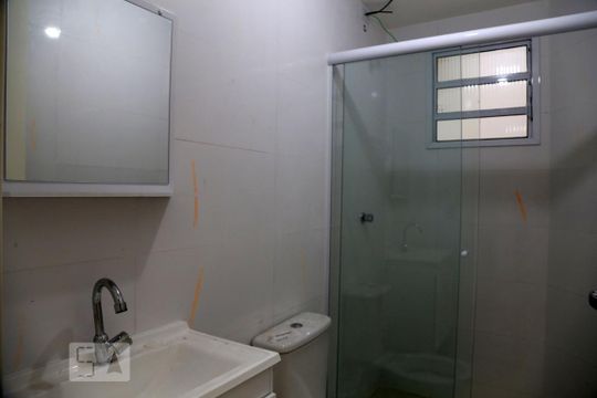 Banheiro de apartamento para alugar com 1 quarto, 30m² em Instituto de Previdência, São Paulo