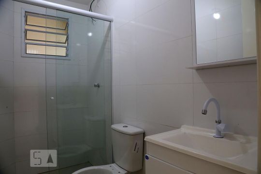 Banheiro de apartamento para alugar com 1 quarto, 30m² em Instituto de Previdência, São Paulo