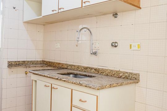 Cozinha de apartamento para alugar com 2 quartos, 52m² em Sumarezinho, São Paulo