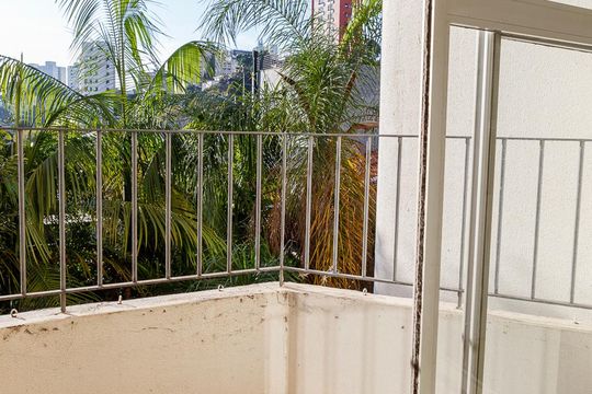 Sacada de apartamento para alugar com 2 quartos, 52m² em Sumarezinho, São Paulo