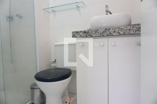 Banheiro de apartamento à venda com 2 quartos, 50m² em Jardim São Francisco, São Paulo