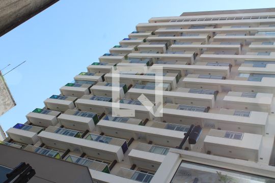 Fachada de kitnet/studio para alugar com 0 quarto, 30m² em Perdizes, São Paulo