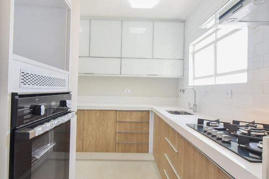 Cozinha de apartamento para alugar com 3 quartos, 100m² em Jardim das Acácias, São Paulo