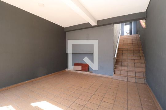 Garagem de casa à venda com 4 quartos, 320m² em Água Fria, São Paulo