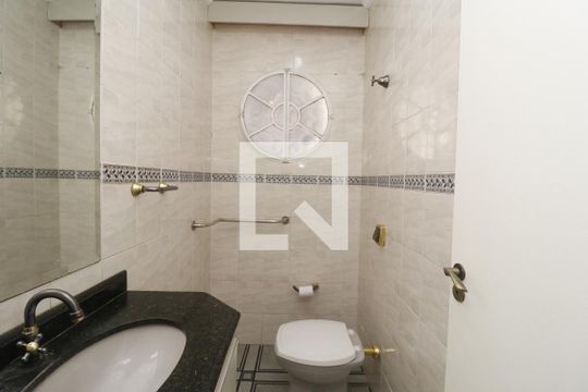 Lavabo de casa à venda com 4 quartos, 320m² em Água Fria, São Paulo