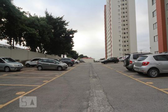 Garagem de apartamento para alugar com 2 quartos, 50m² em Vila Basileia, São Paulo