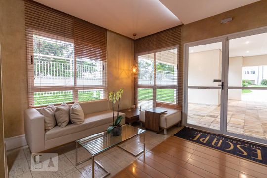 Hall de Entrada de apartamento para alugar com 2 quartos, 80m² em Umuarama, Osasco