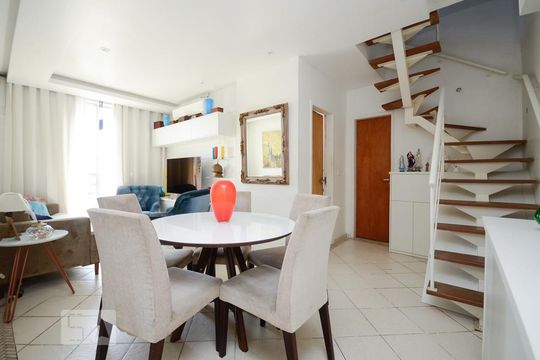 Apartamento à venda com 4 quartos, 140m² em Icaraí, Niterói