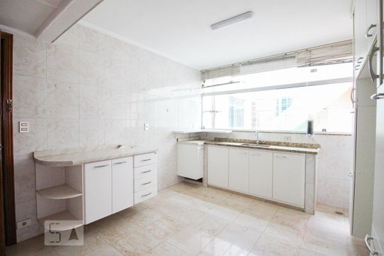 Cozinha de apartamento à venda com 2 quartos, 68m² em Santana, São Paulo