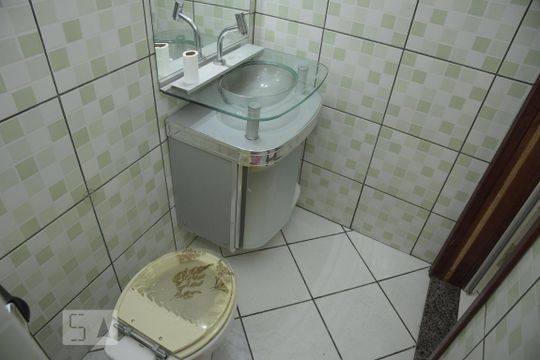 Banheiro Social de casa para alugar com 2 quartos, 90m² em Taquara, Rio de Janeiro