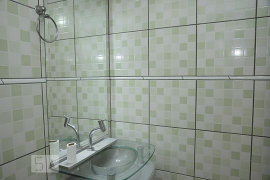 Banheiro Social de casa para alugar com 2 quartos, 90m² em Taquara, Rio de Janeiro