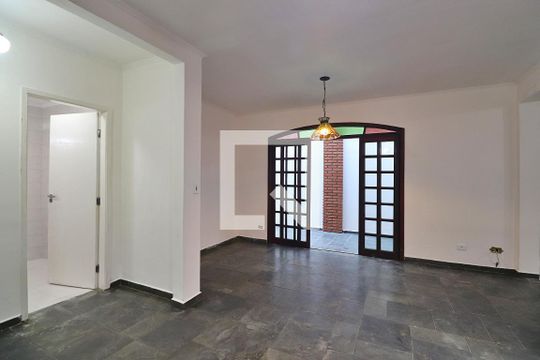 Sala de casa para alugar com 3 quartos, 240m² em Campestre, Santo André