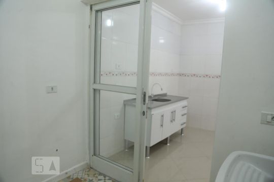 Cozinha de casa para alugar com 2 quartos, 100m² em Vila Londrina, São Paulo