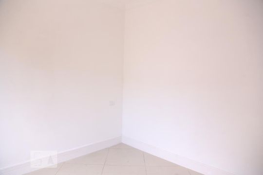 Quarto 1 suite de casa para alugar com 2 quartos, 100m² em Vila Londrina, São Paulo