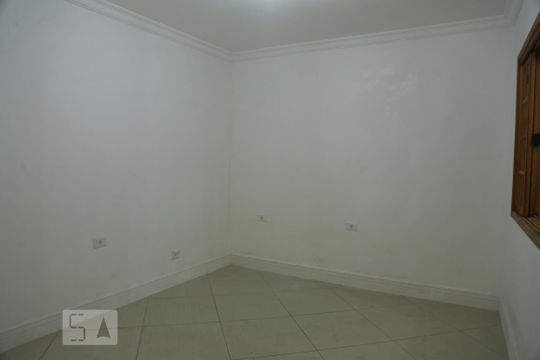 Quarto 2 de casa para alugar com 2 quartos, 100m² em Vila Londrina, São Paulo